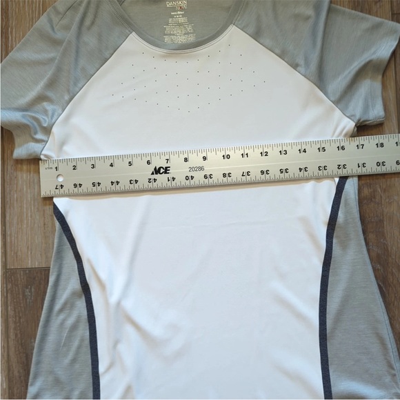 Danskin Now Semi Fitted Dri Fit Shirt Women's SZ M (8-10) Athletic Breathable - Picture 6 of 10